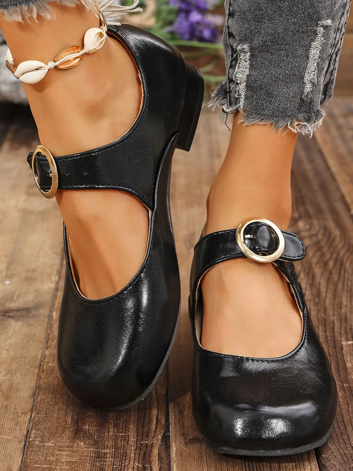 Nicoletta loafers i läderlook, svart