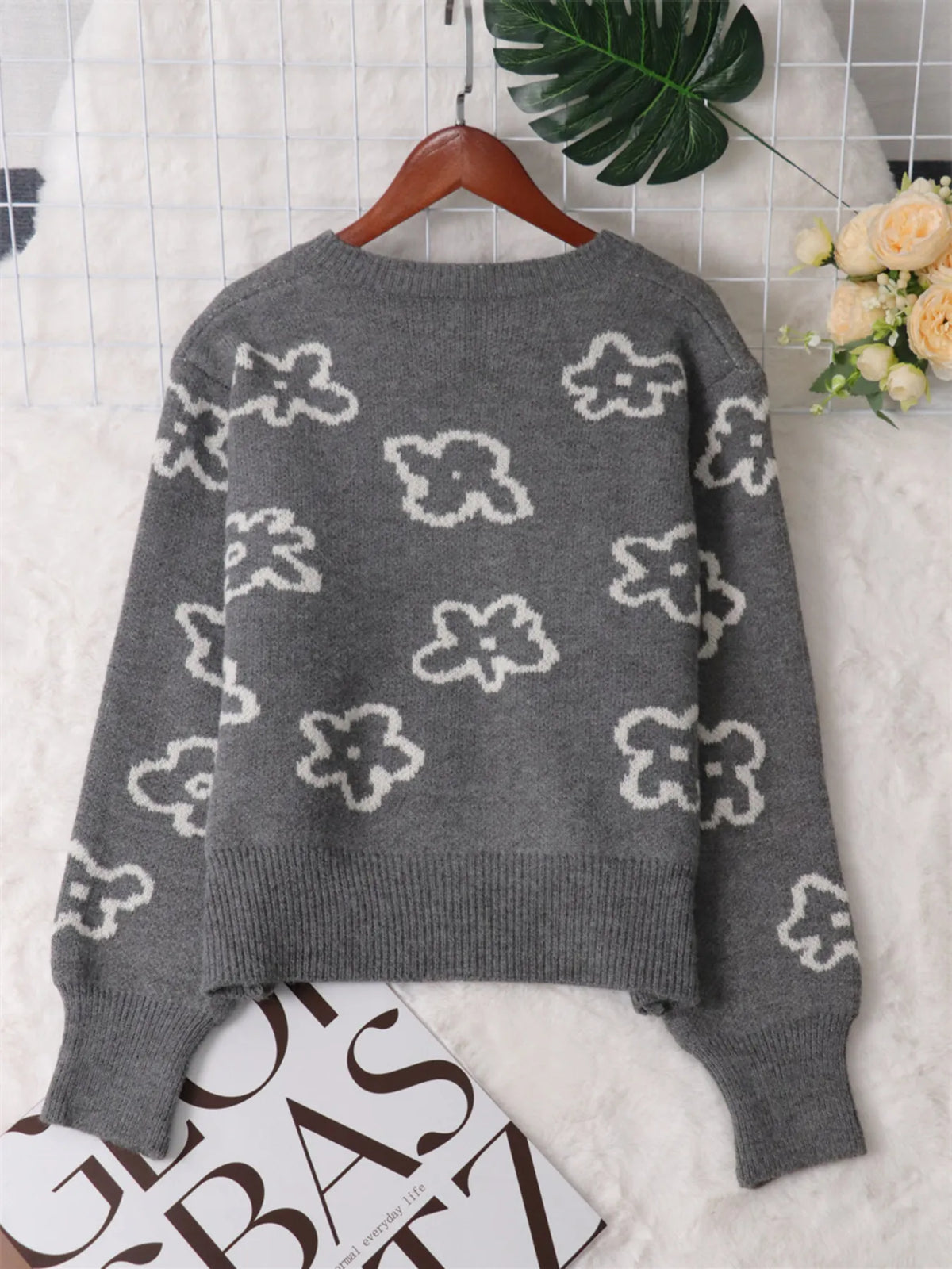 Megan blommig cardigan