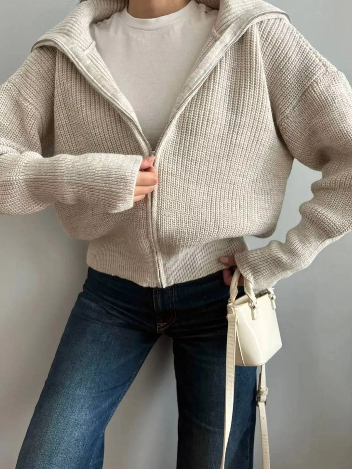 Oda ribbstickad cardigan