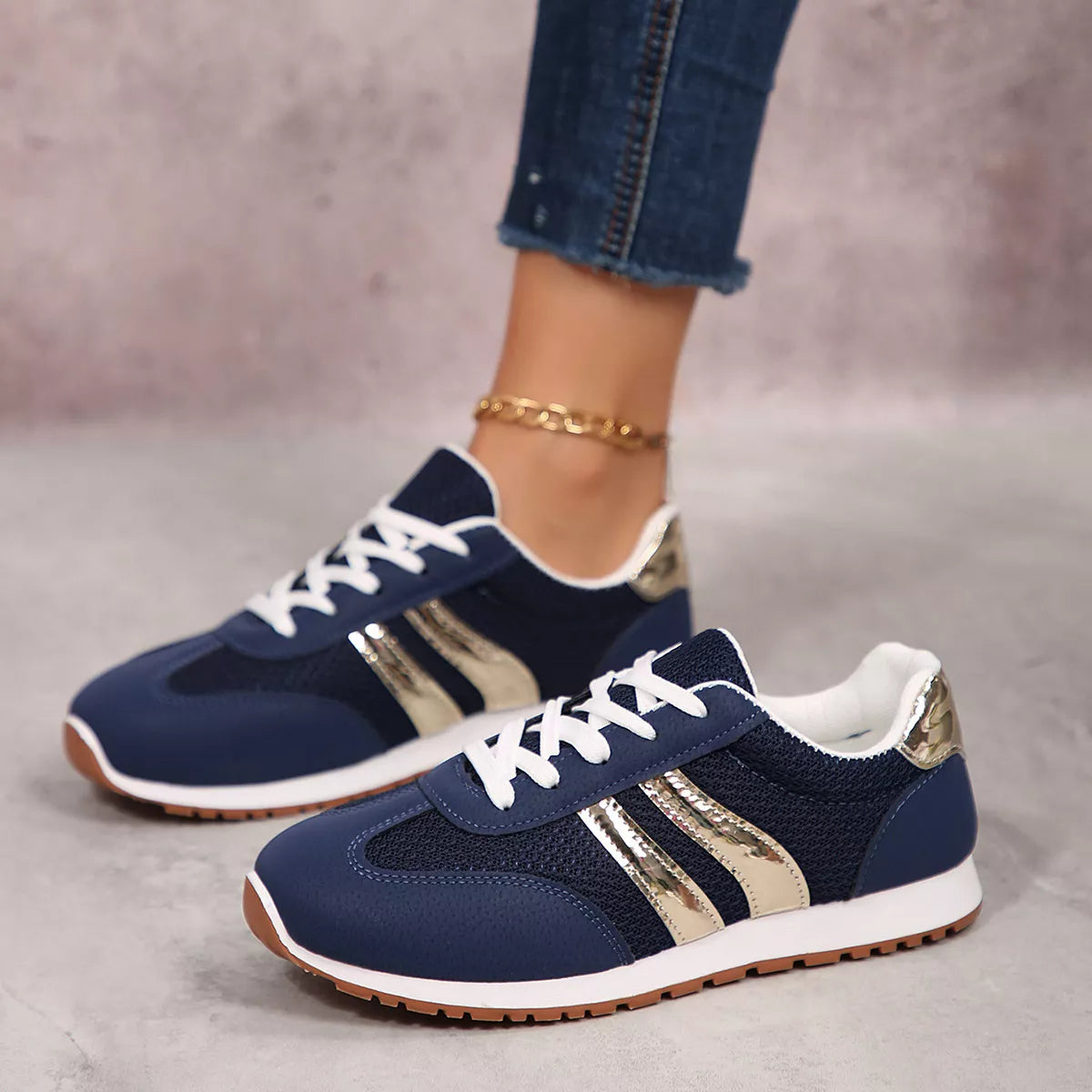 Jella platta sneakers