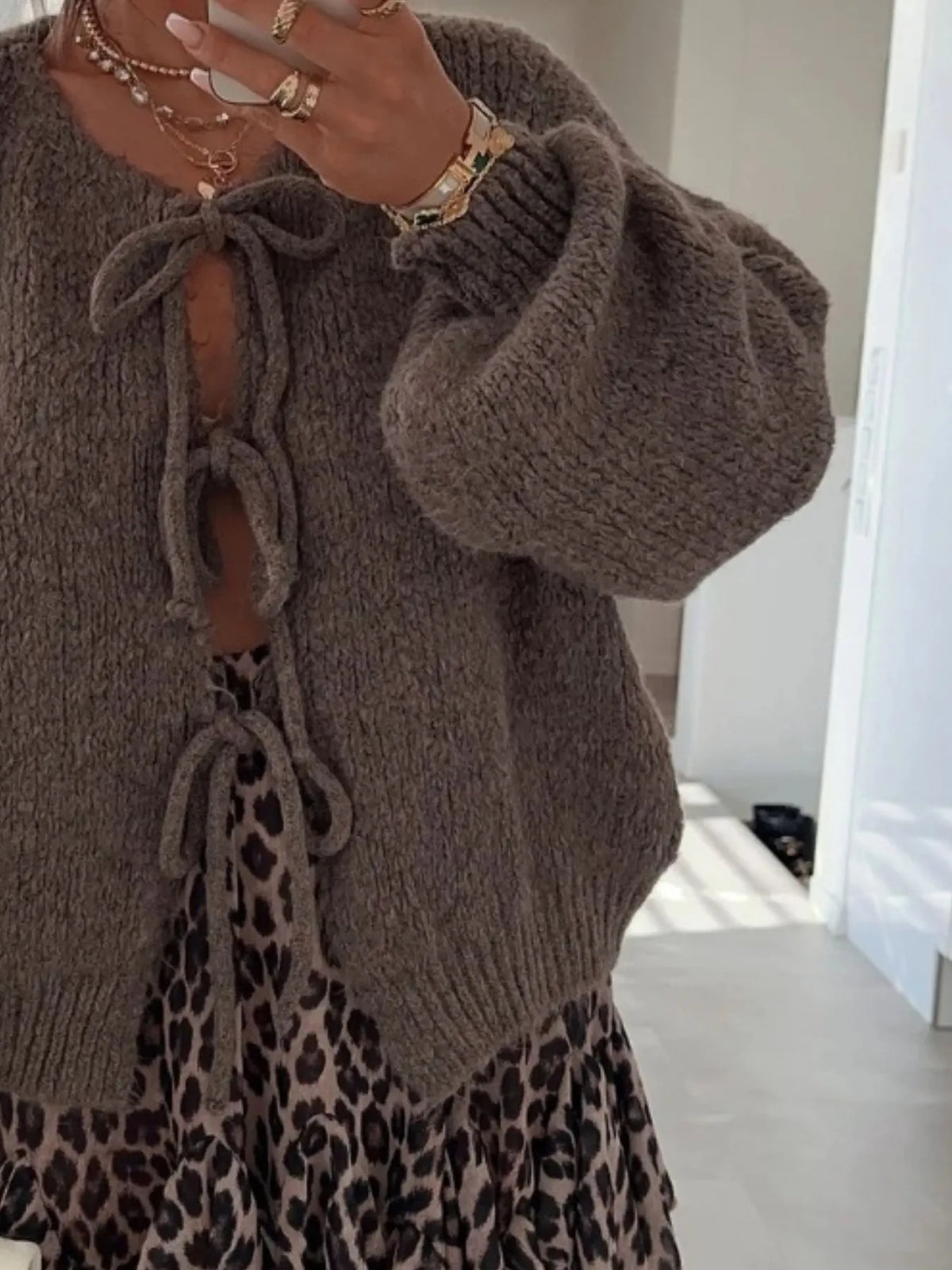 Kinga cardigan med rosett