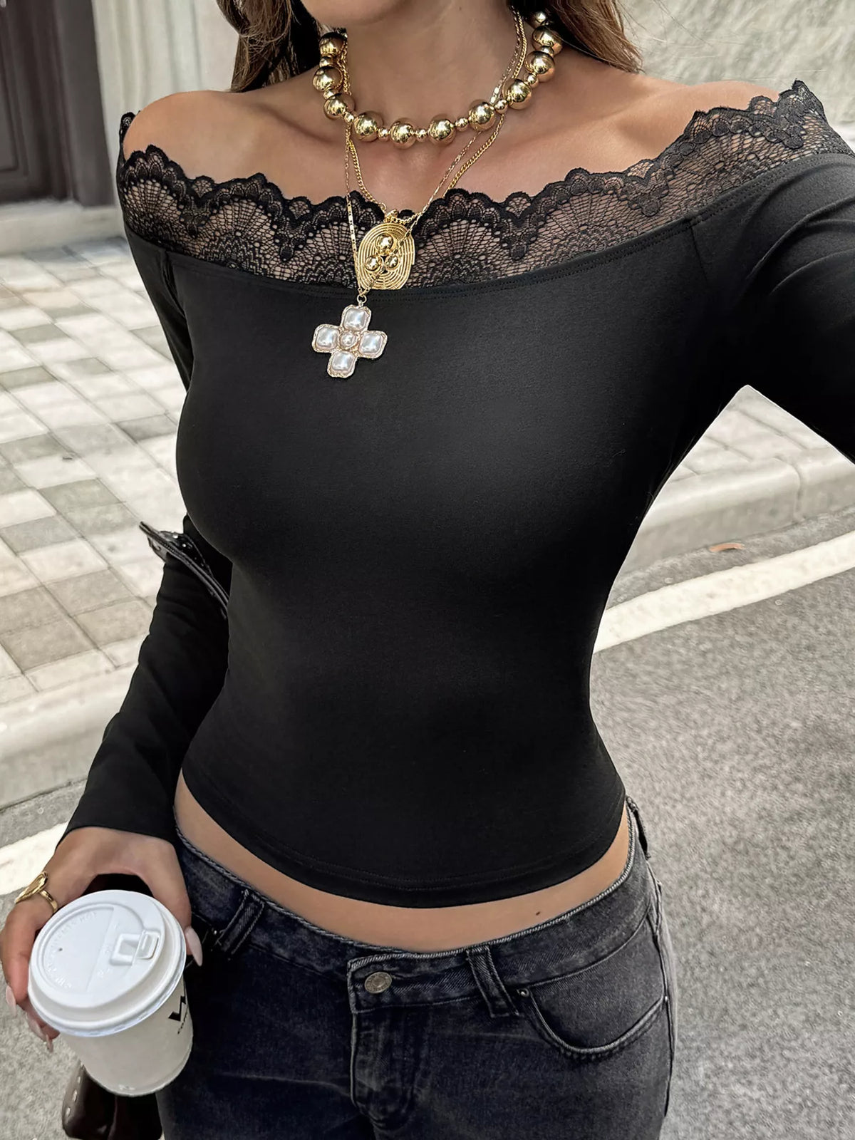 Eveline spetskantad topp