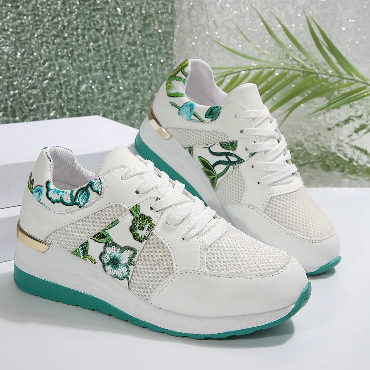 Melody sneakers med kilklack