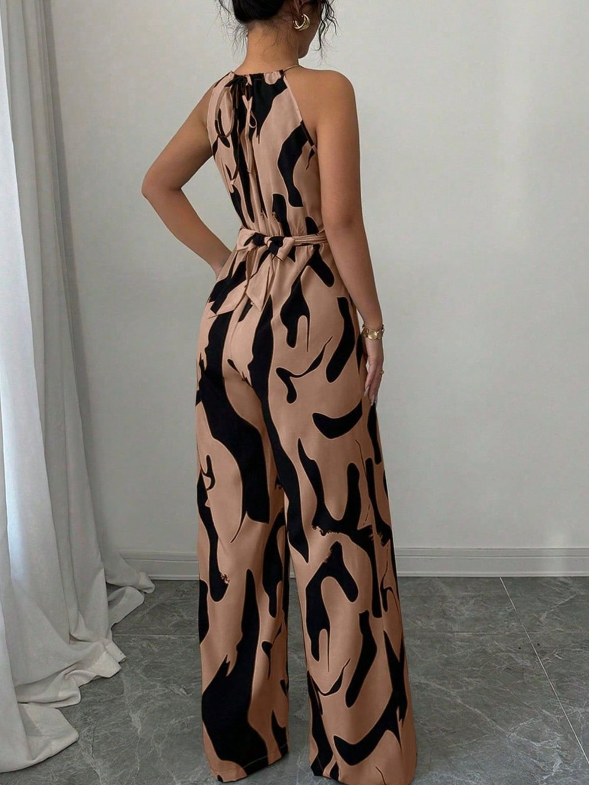 Brigitte jumpsuit med abstrakt tryck