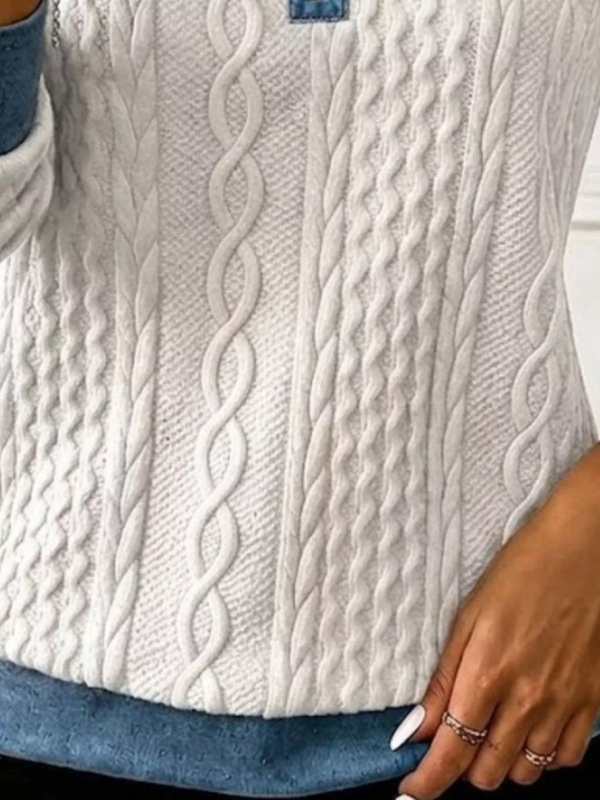 Erika kabelstickad sweatshirt
