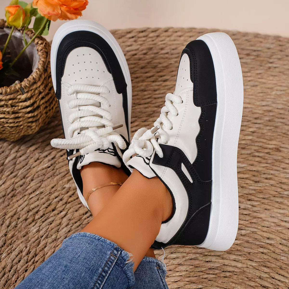 Rafaela sneakers i läderlook