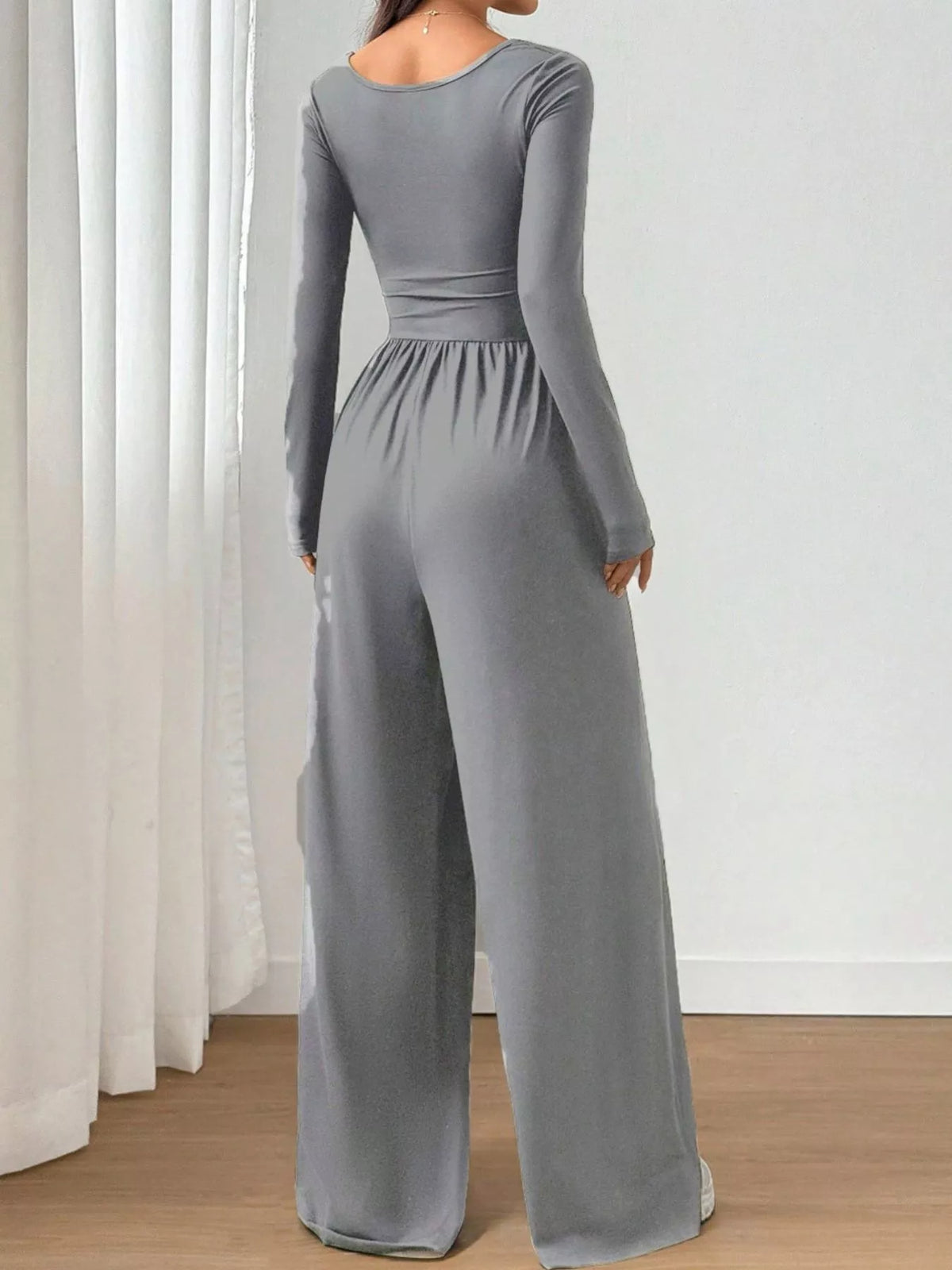 Jelena jumpsuit med fyrkantig ringning