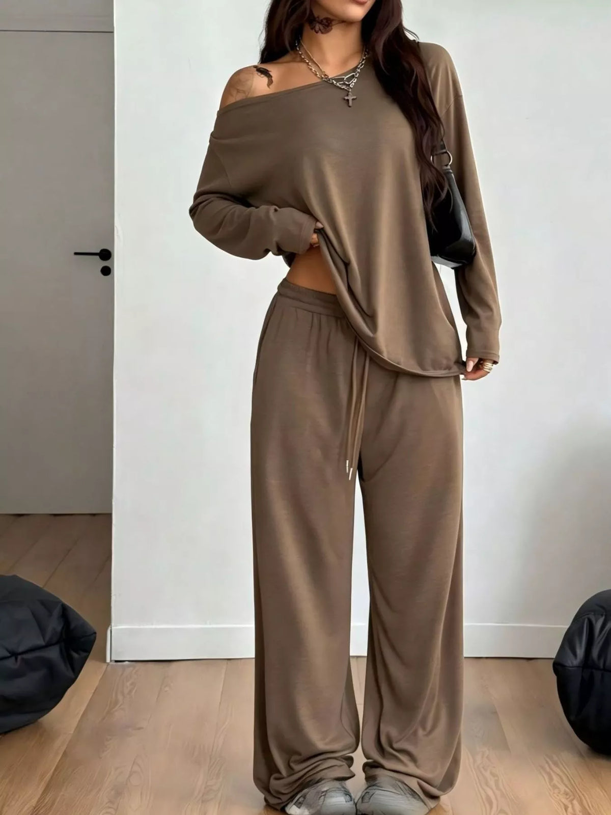 Rosamund enaxlat set, mörkbrun