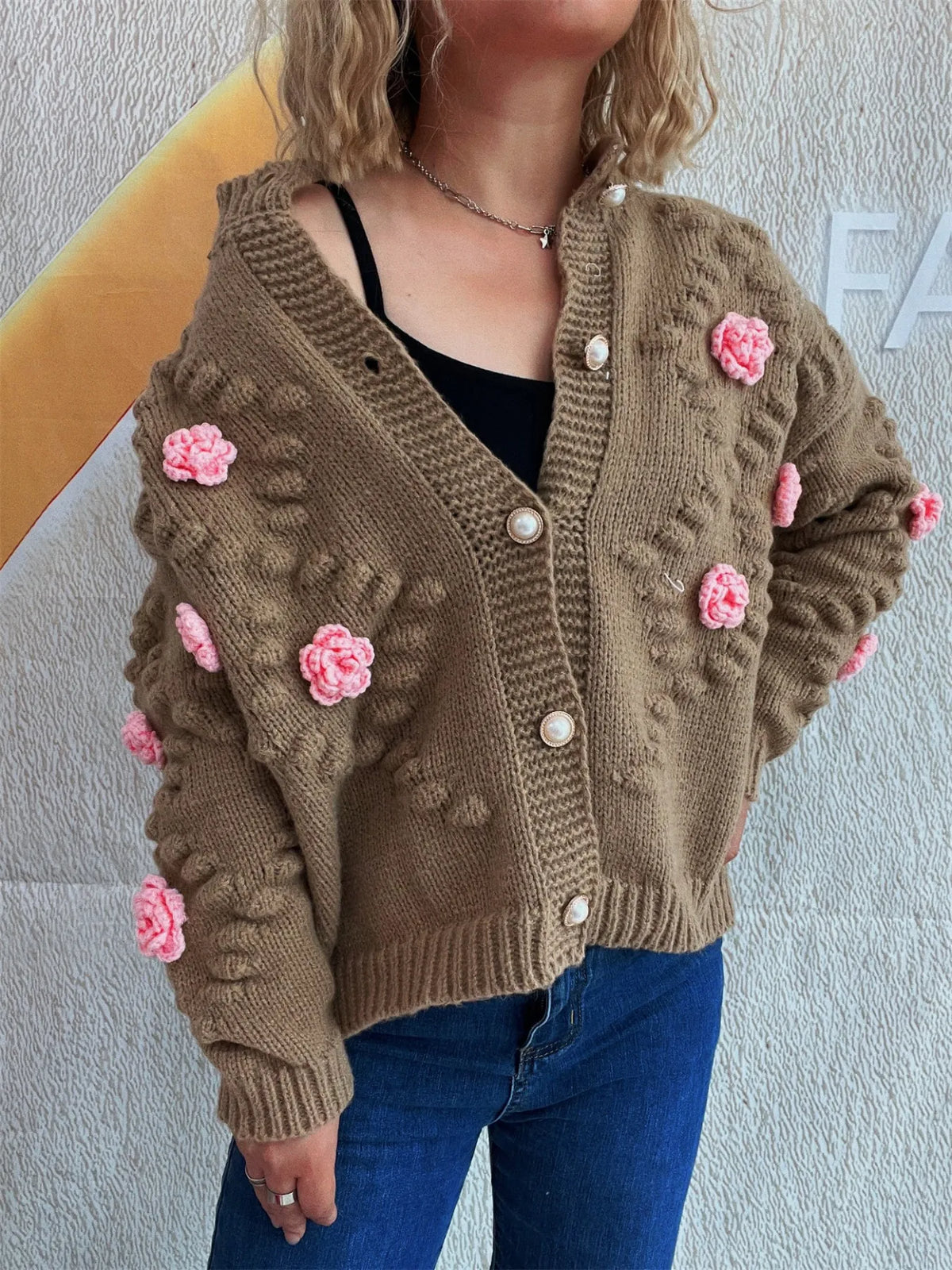 Ina cardigan med blomdetaljer