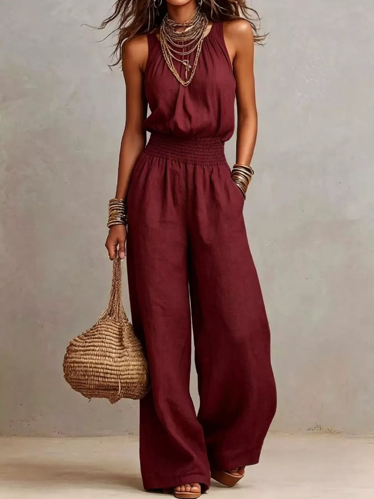 Gwyneth jumpsuit med halterneck, vinröd