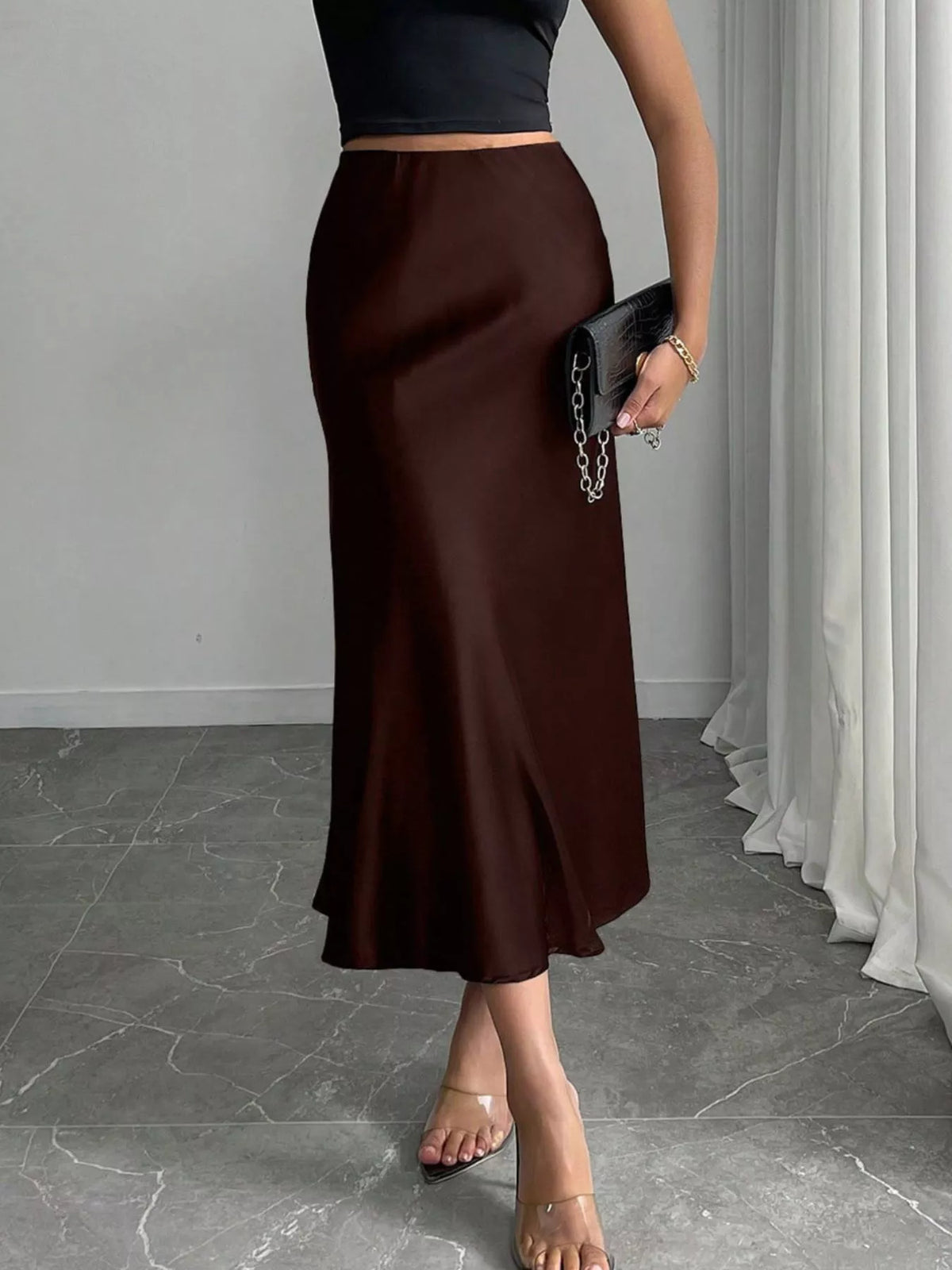Jasmine midikjol i satin
