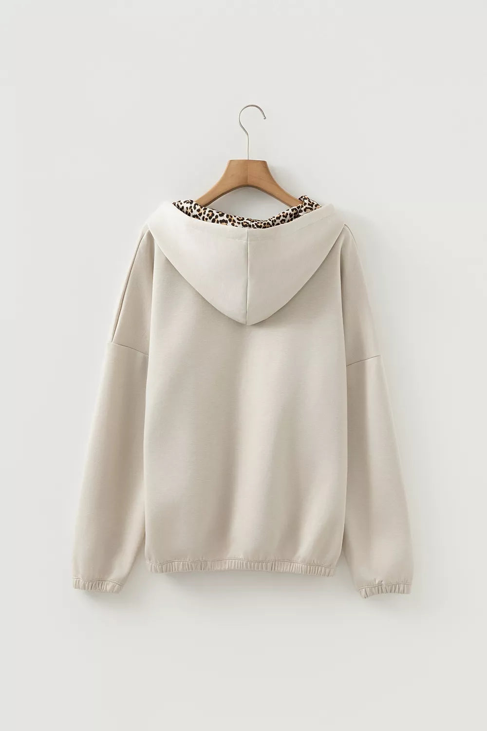 Brynja leopardmönstrad hoodie