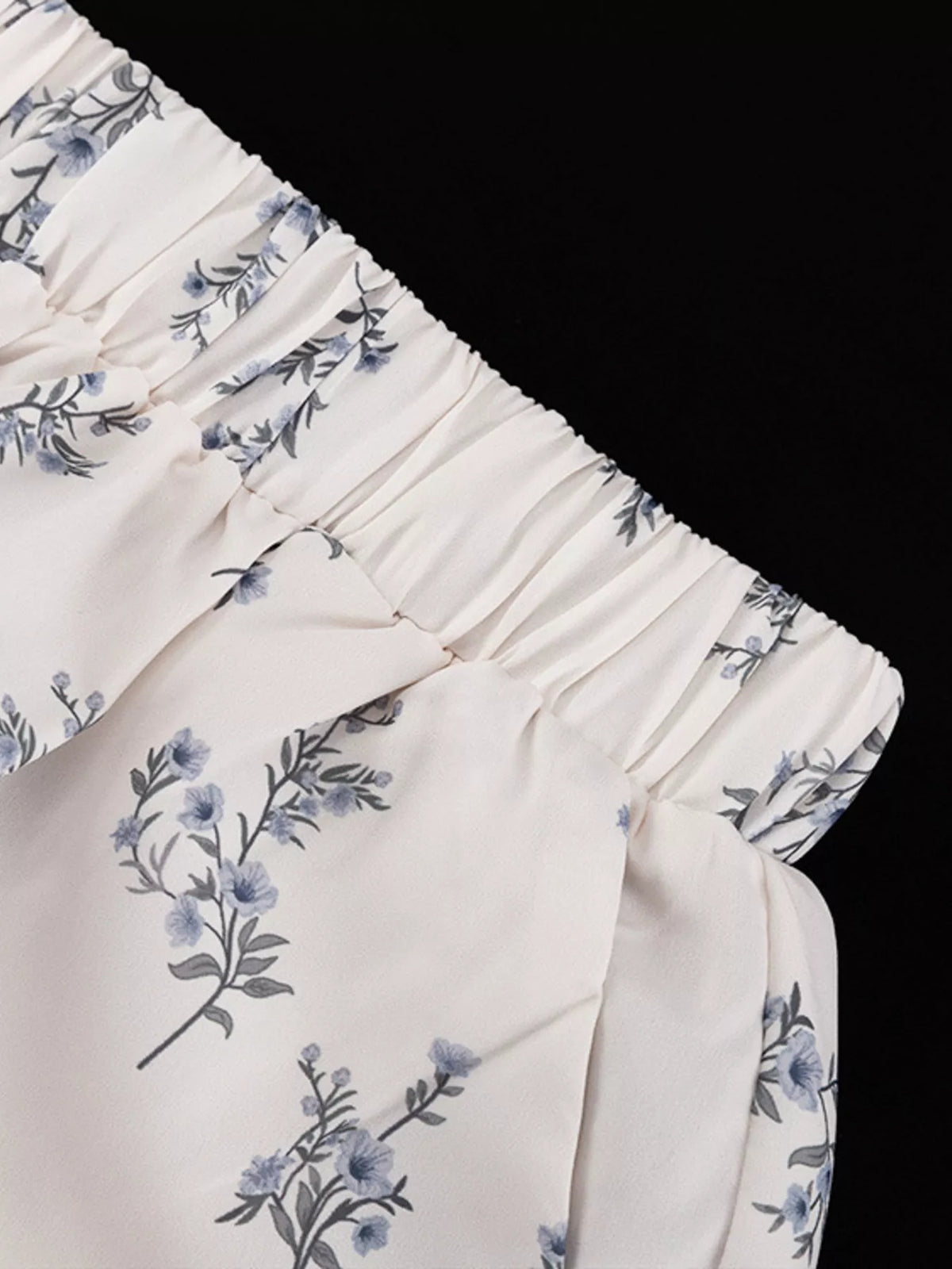 Ginevra blommigt set