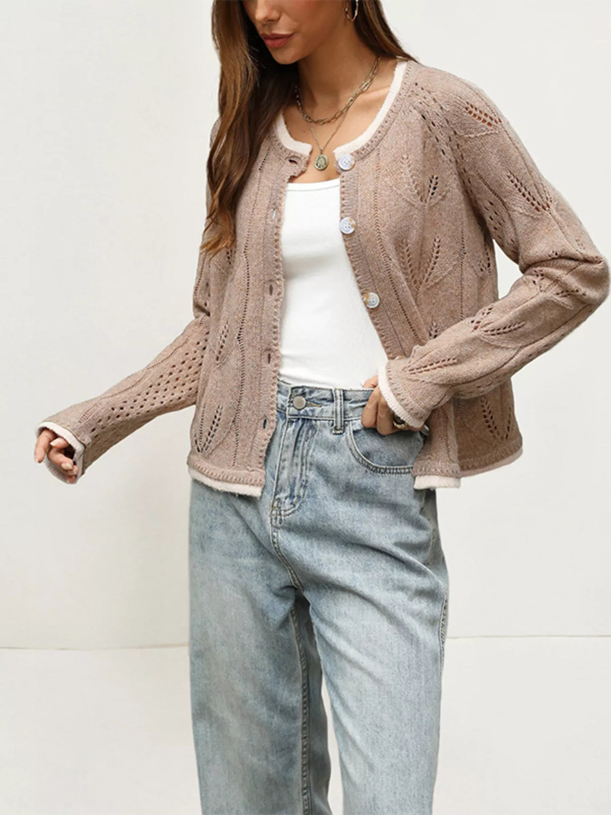 Mina hålstickad cardigan
