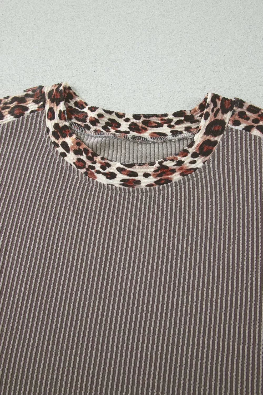 Nika set med leopardkanter