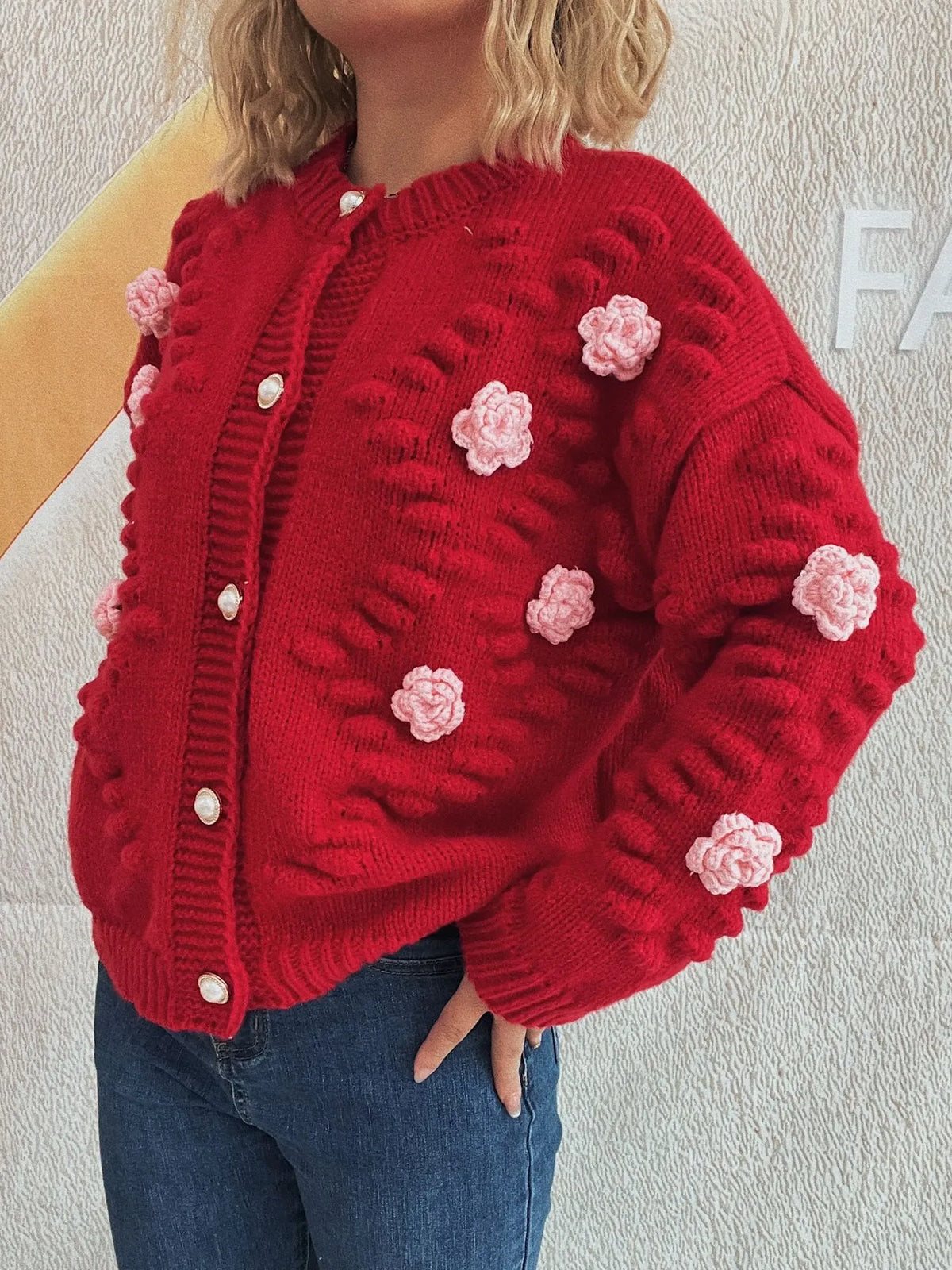 Ina cardigan med blomdetaljer, röd