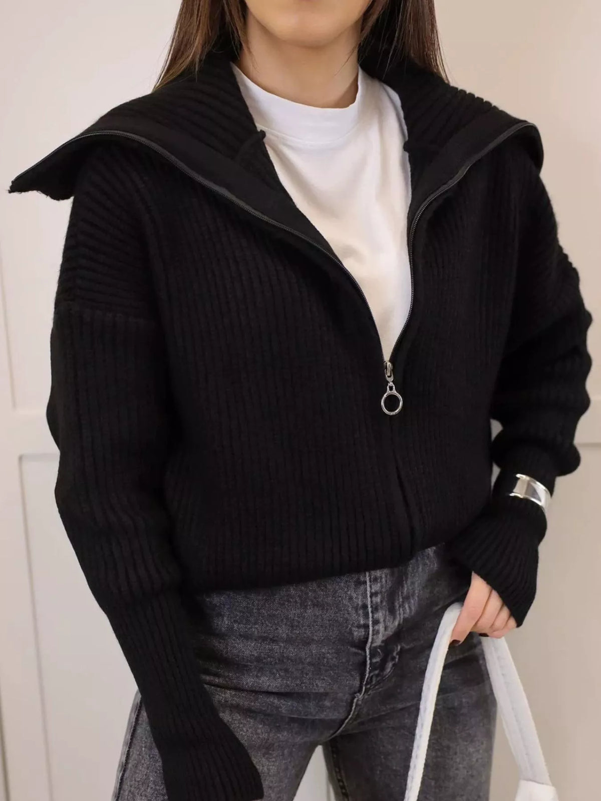 Oda ribbstickad cardigan