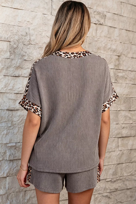 Nika set med leopardkanter