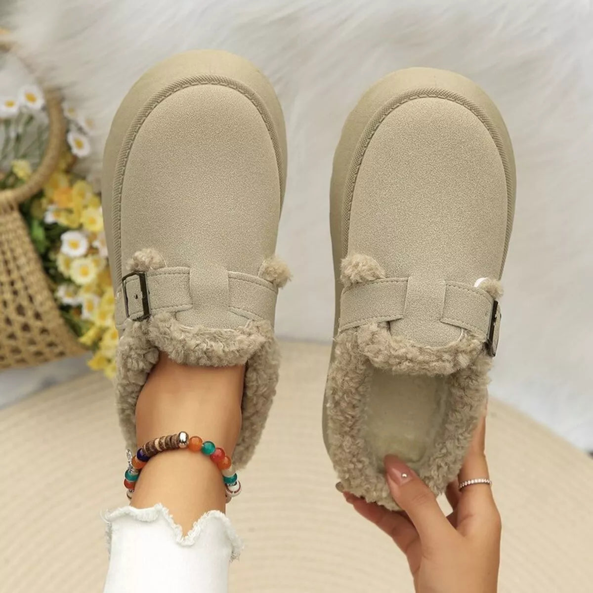 Enya slip-ons med platåsula, krämvit