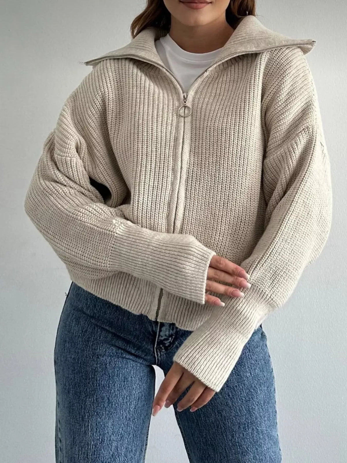 Oda ribbstickad cardigan