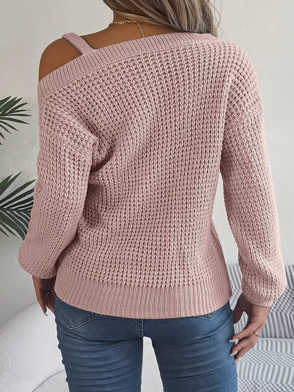 Benita hålstickad tröja
