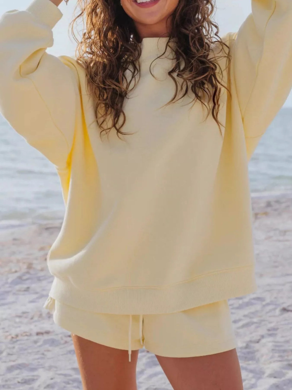 Bodhild set med sweatshirt och shorts, gul