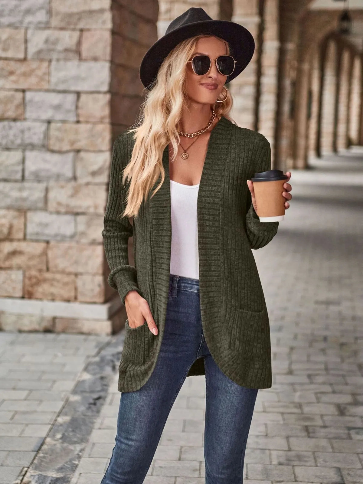 Cassie ribbstickad cardigan