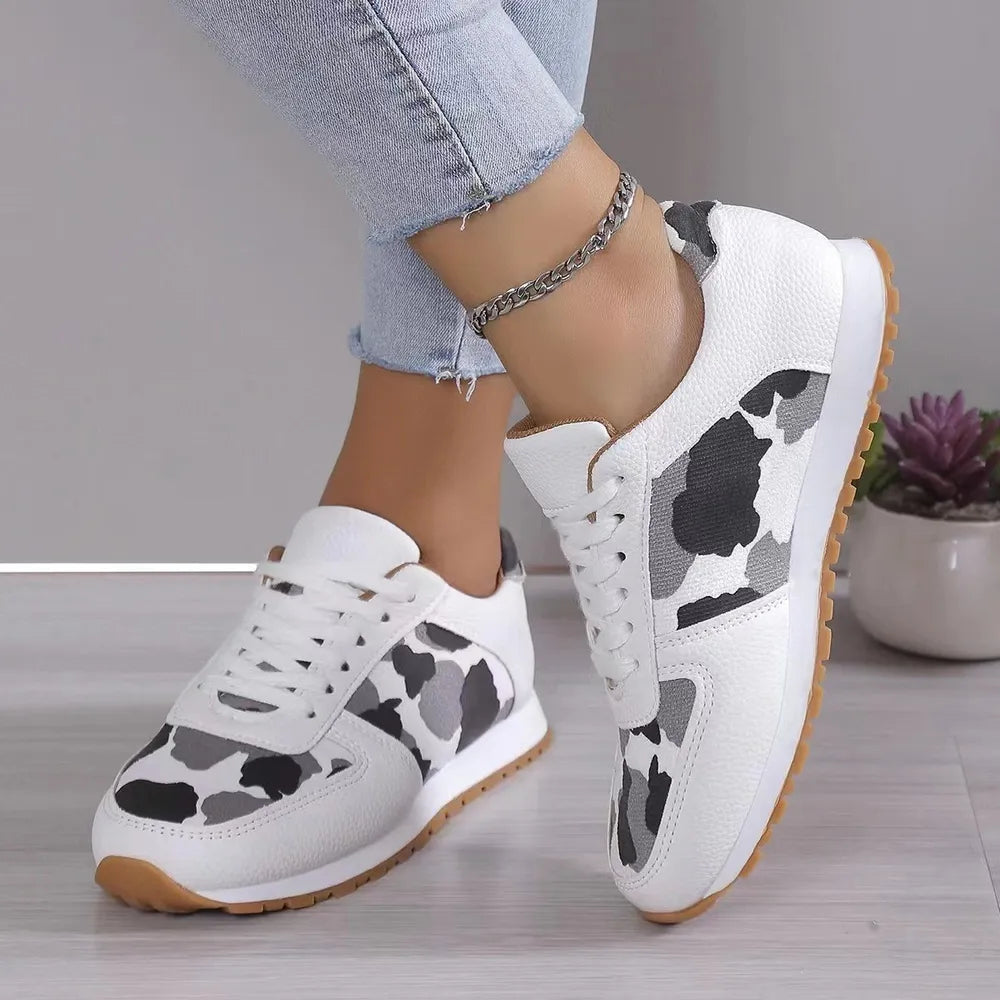 Aster sneakers i läderlook