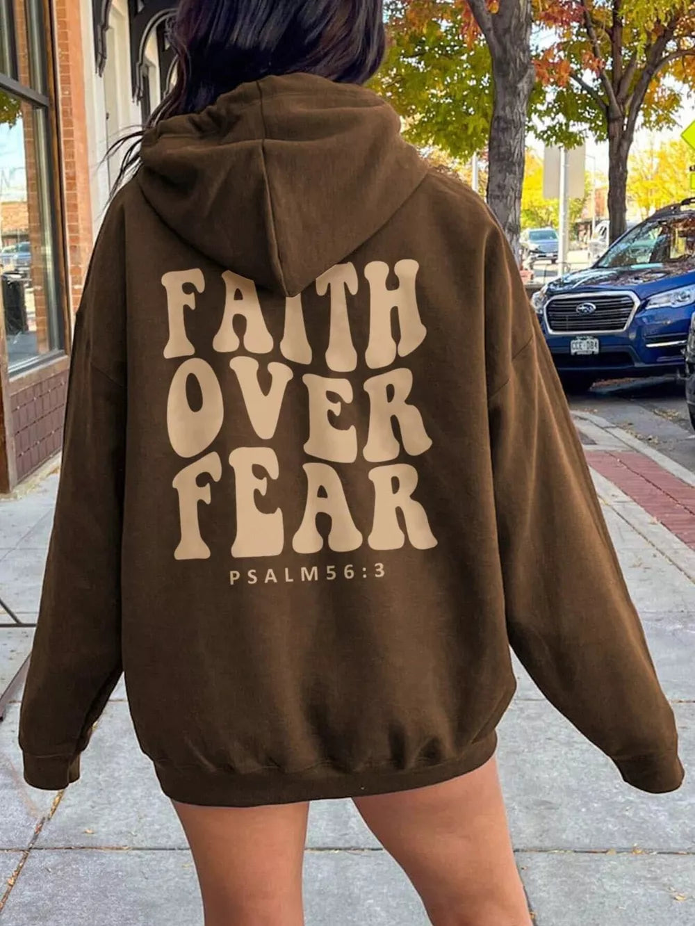 Elfrida hoodie med texttryck, mörkbrun