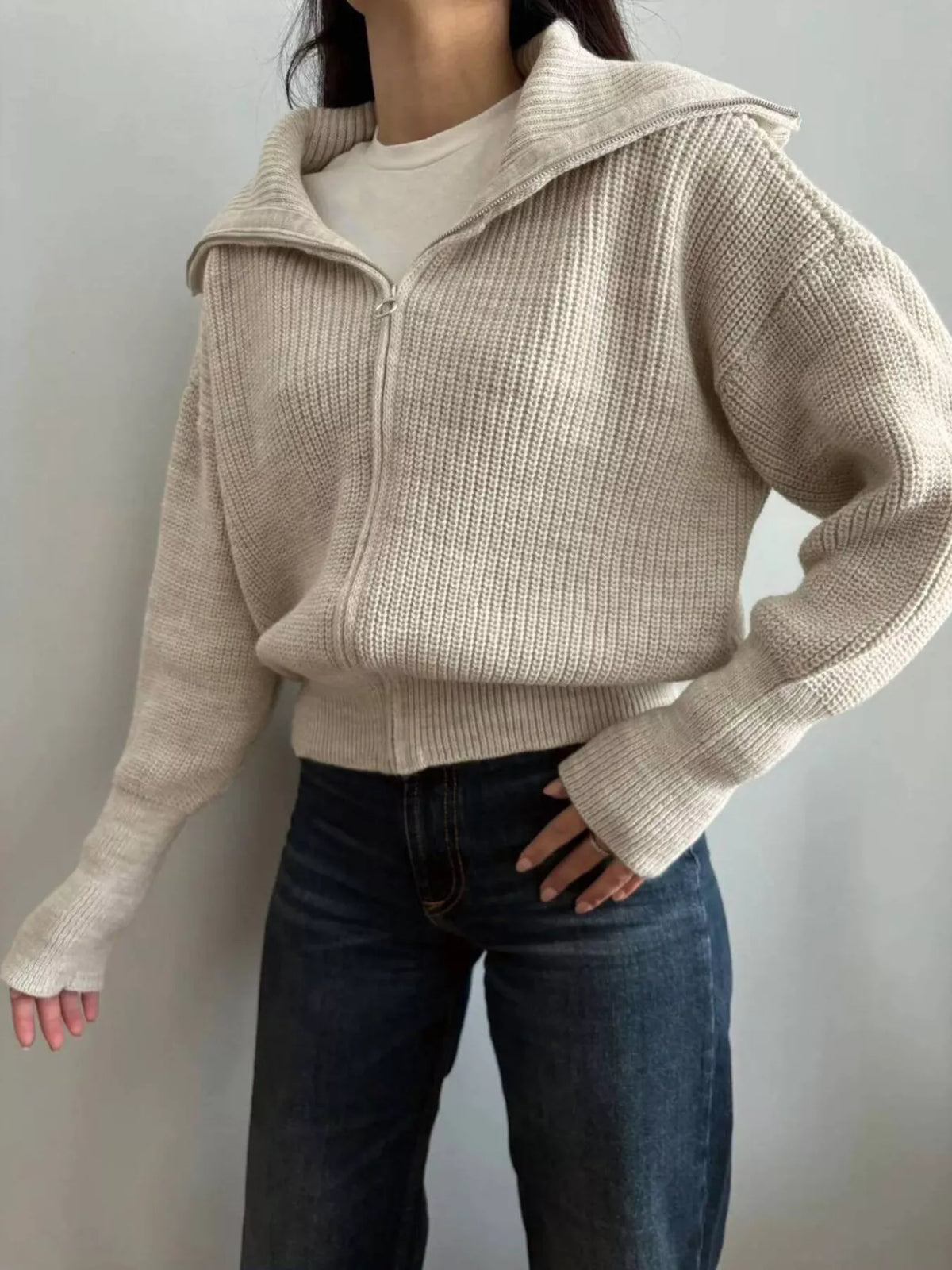 Oda ribbstickad cardigan