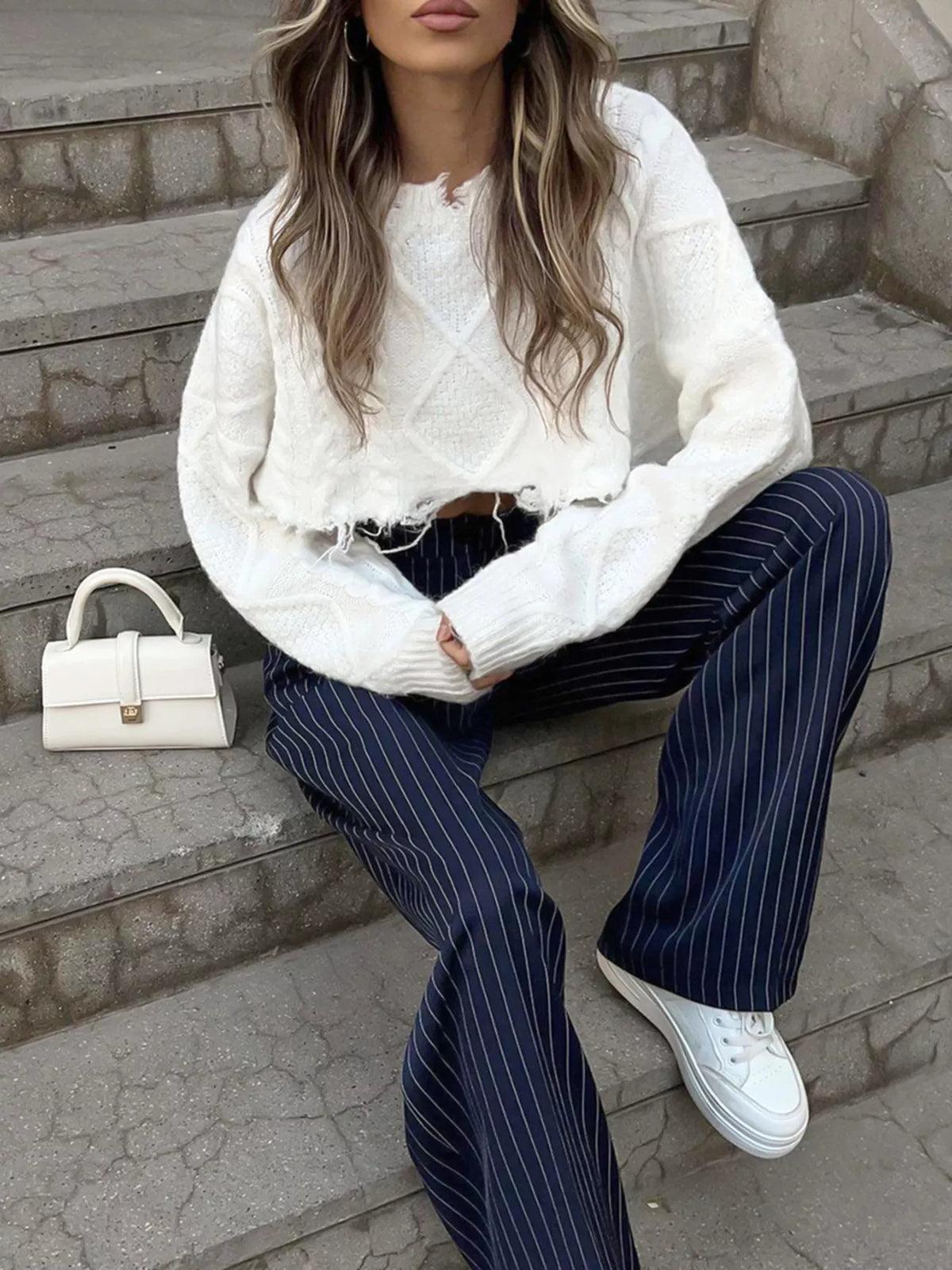 Karla kritstrecksrandiga byxor