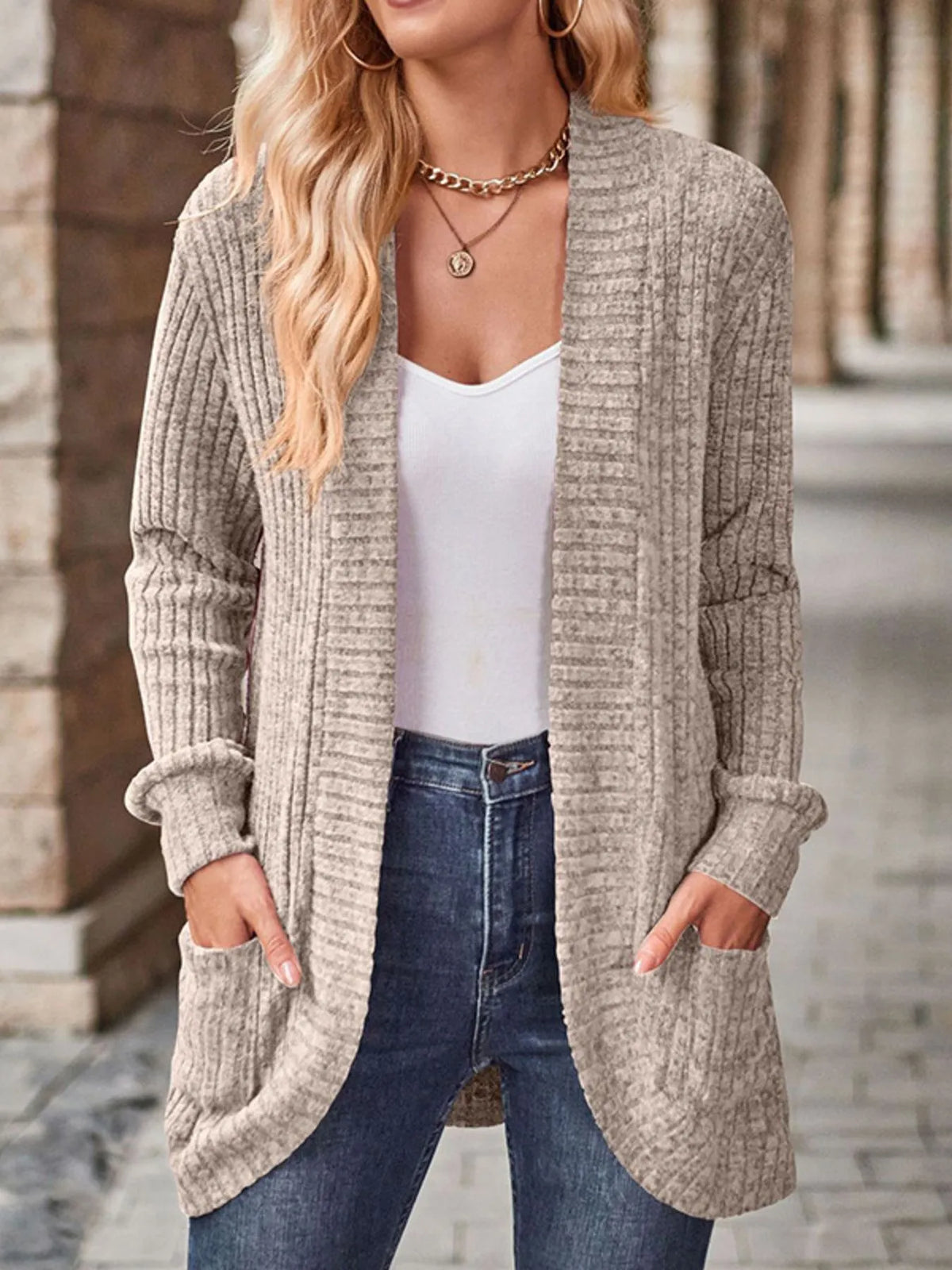 Nadja ribbstickad cardigan, grå
