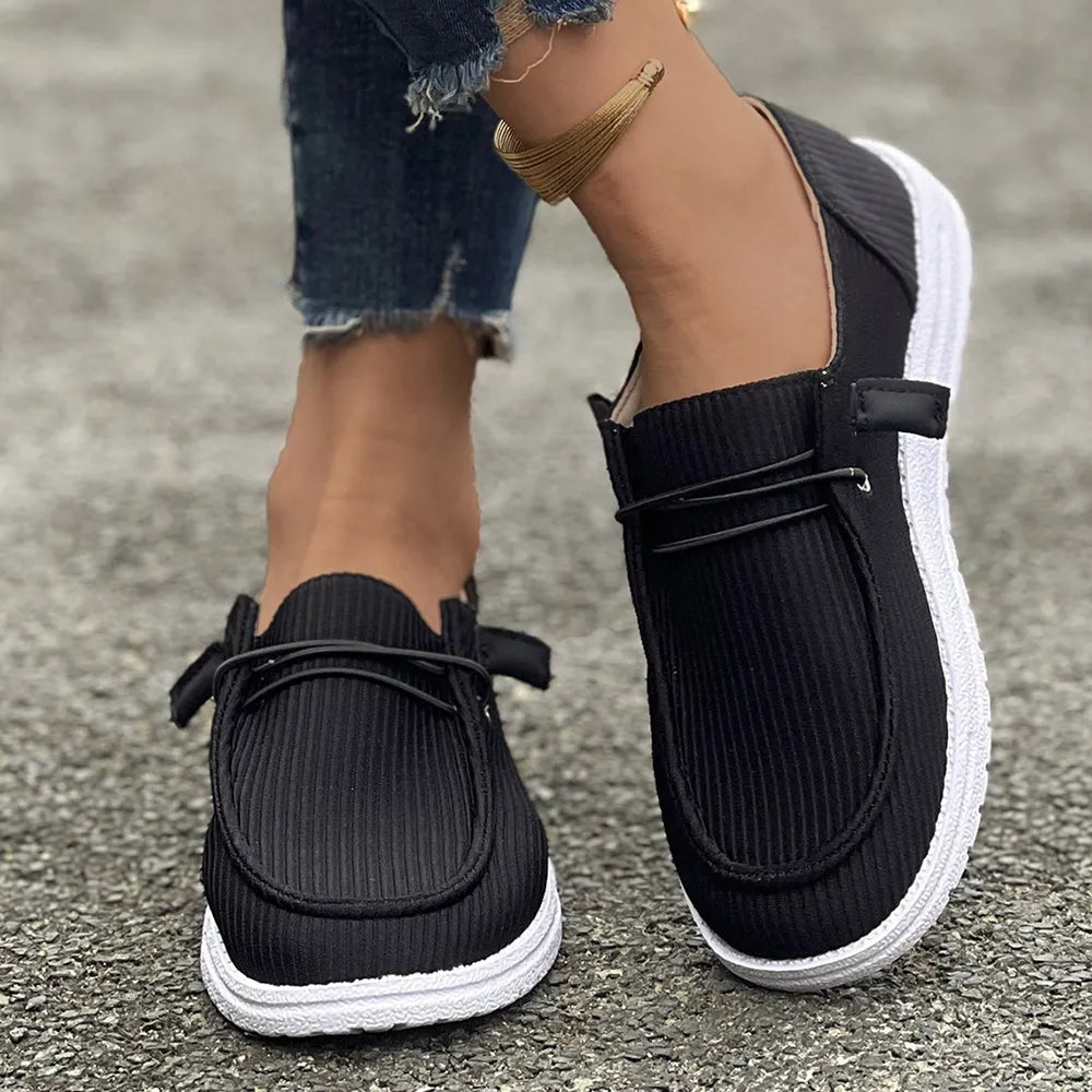 Daina platta slip-ons, svart