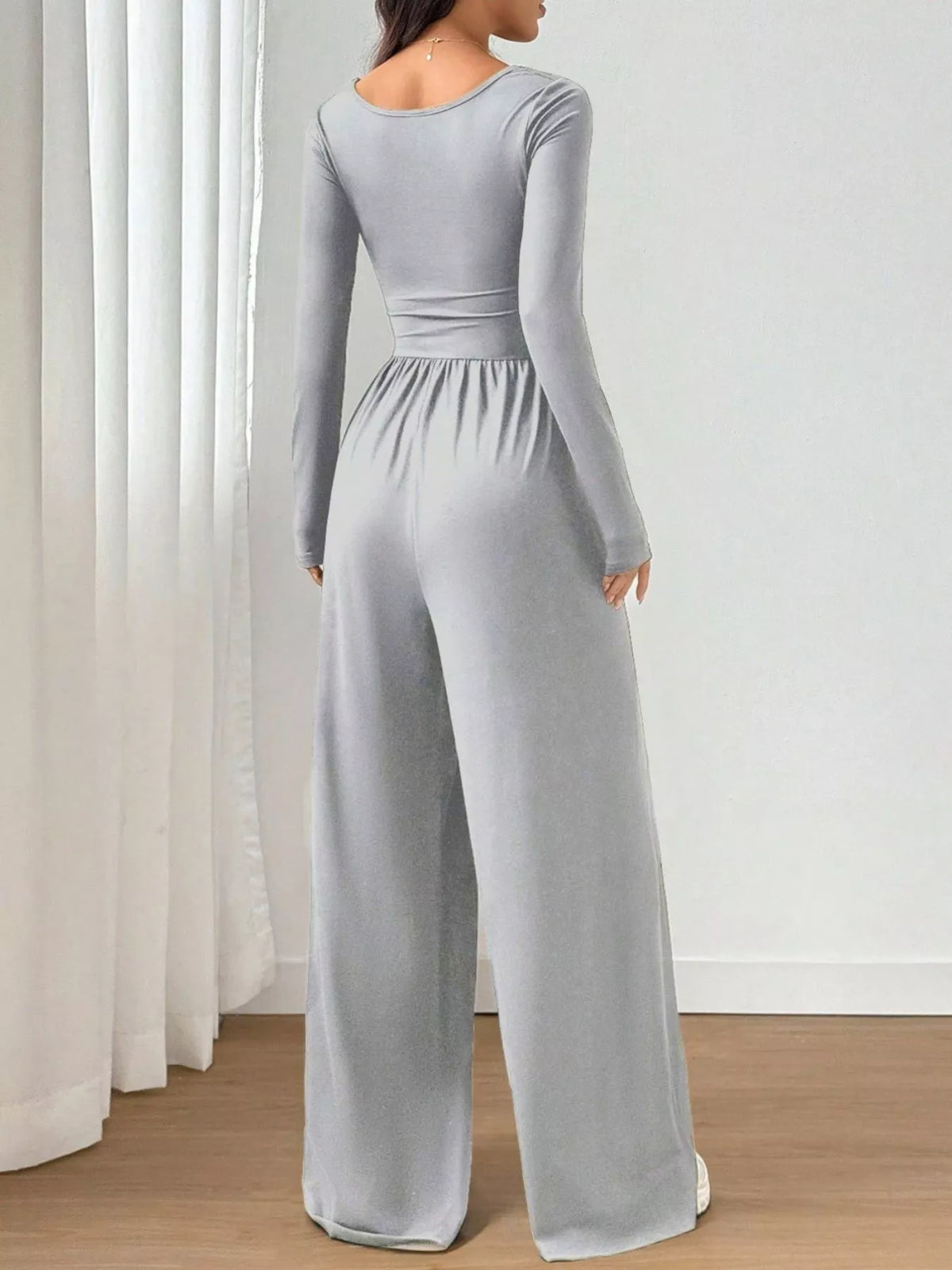 Jelena jumpsuit med fyrkantig ringning