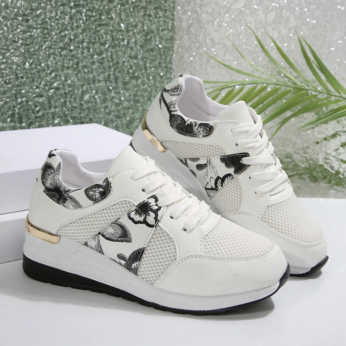 Melody sneakers med kilklack