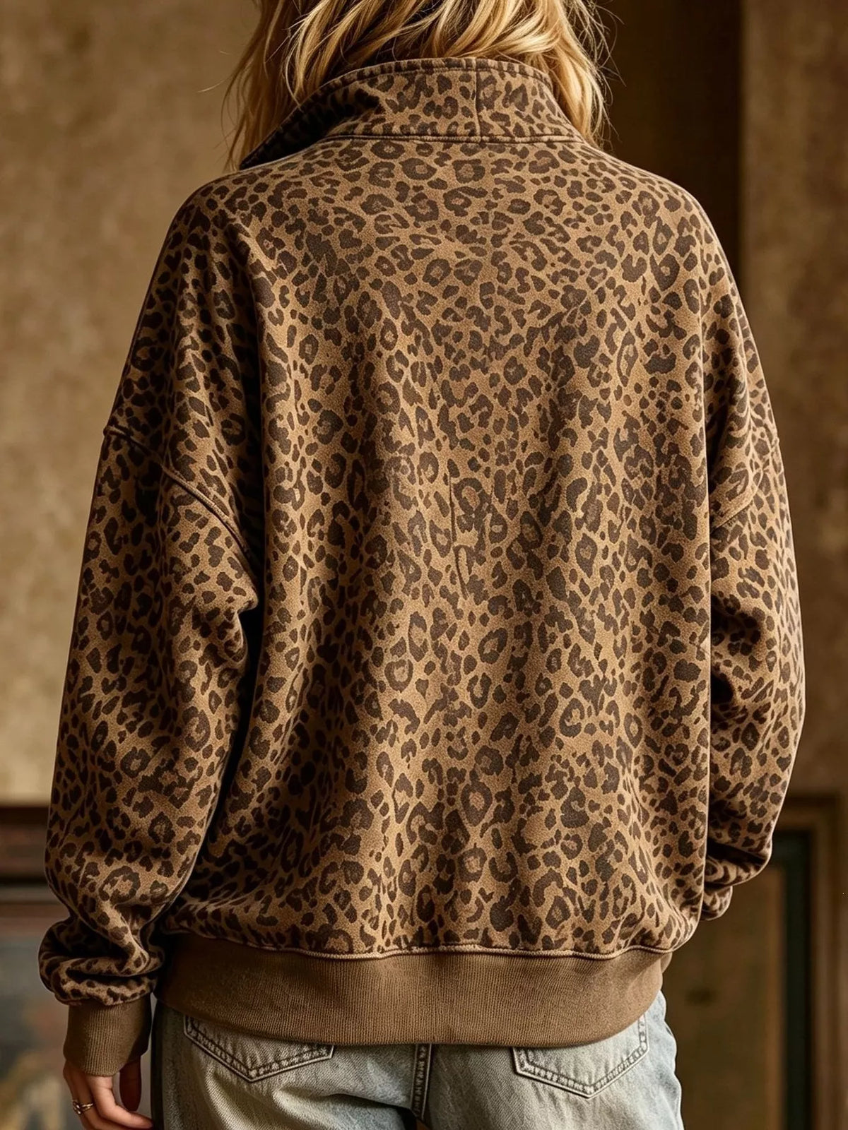 Arnhild leopardmönstrad sweatshirt