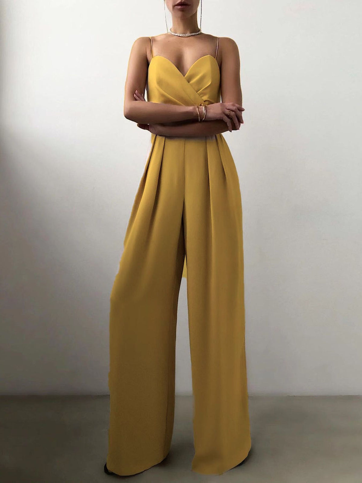 Libby jumpsuit med smala axelband, gul