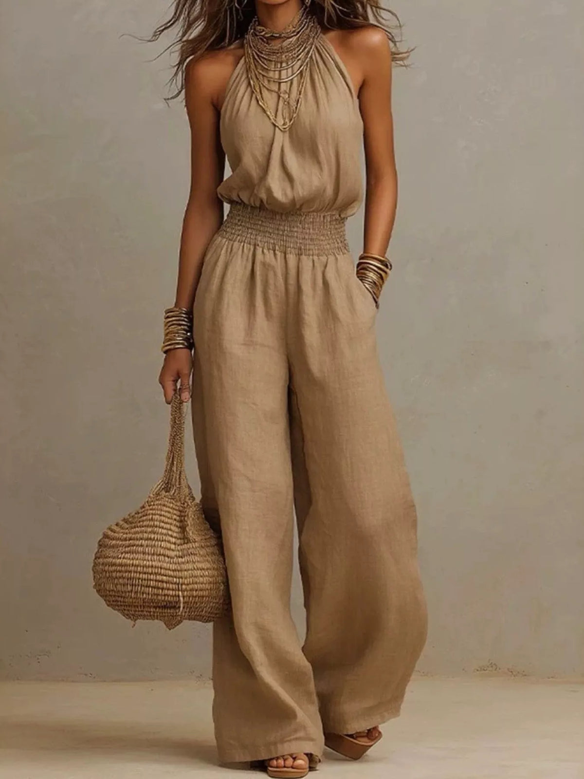 Gwyneth jumpsuit med halterneck, ljusbrun