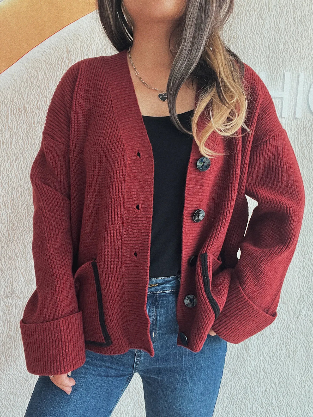 Lisette v-ringad cardigan, vinröd