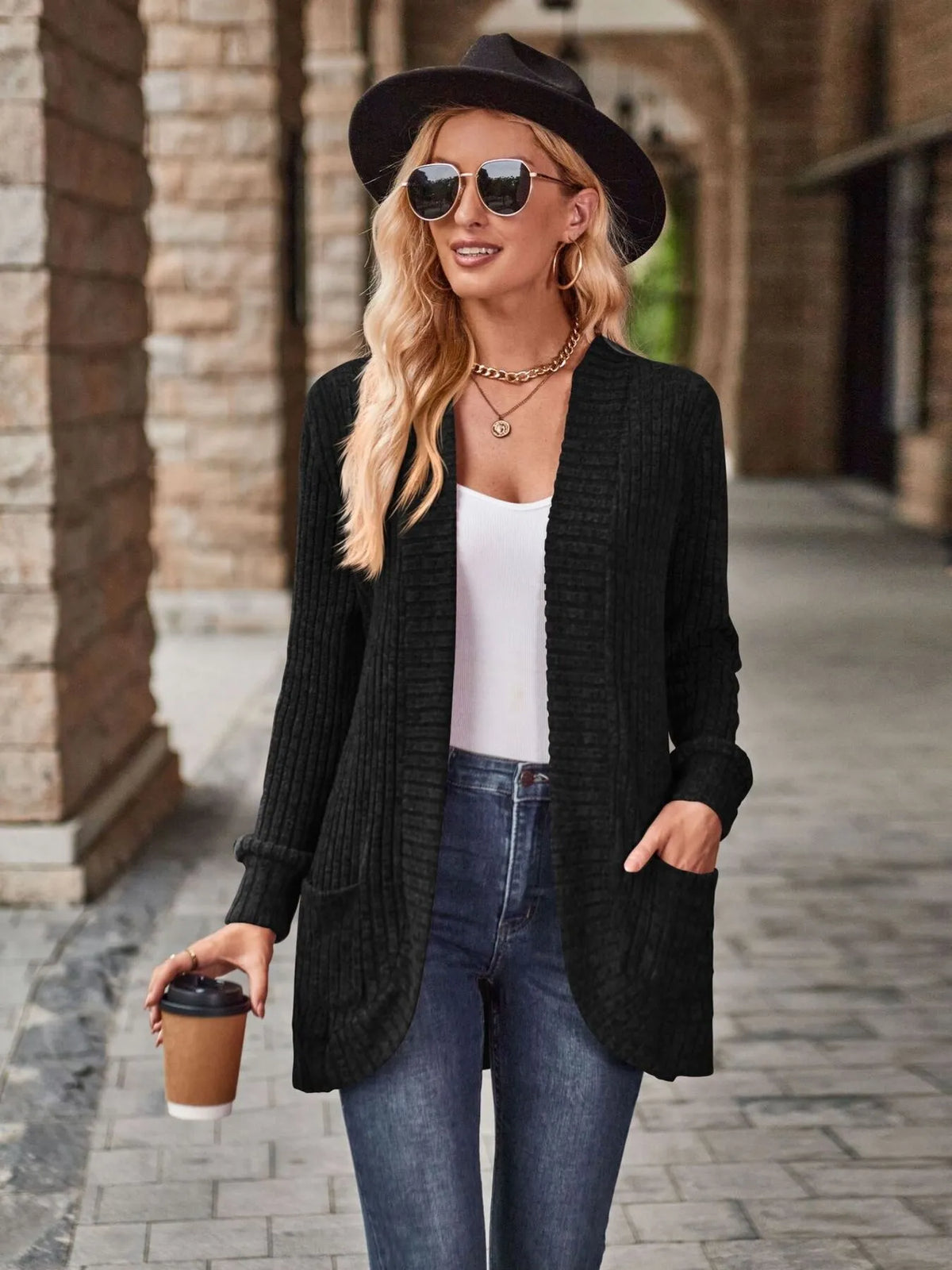 Cassie ribbstickad cardigan