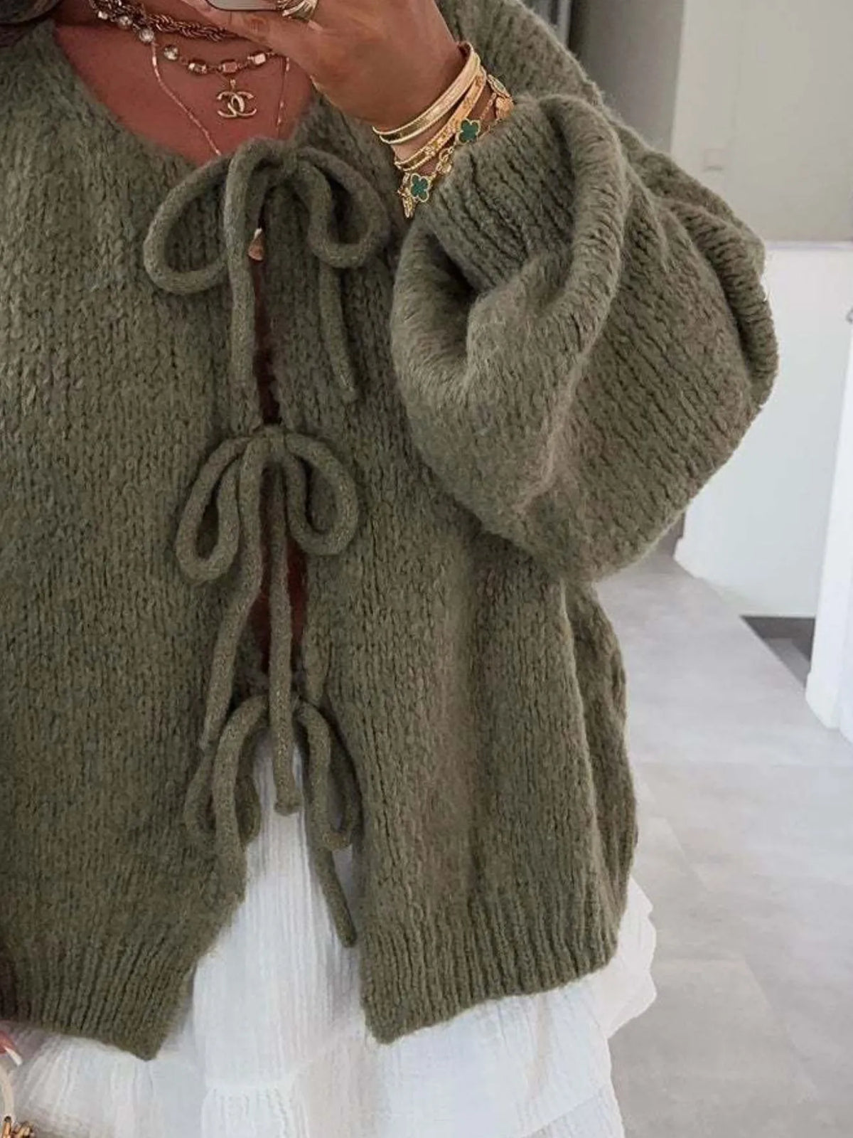 Kinga cardigan med rosett
