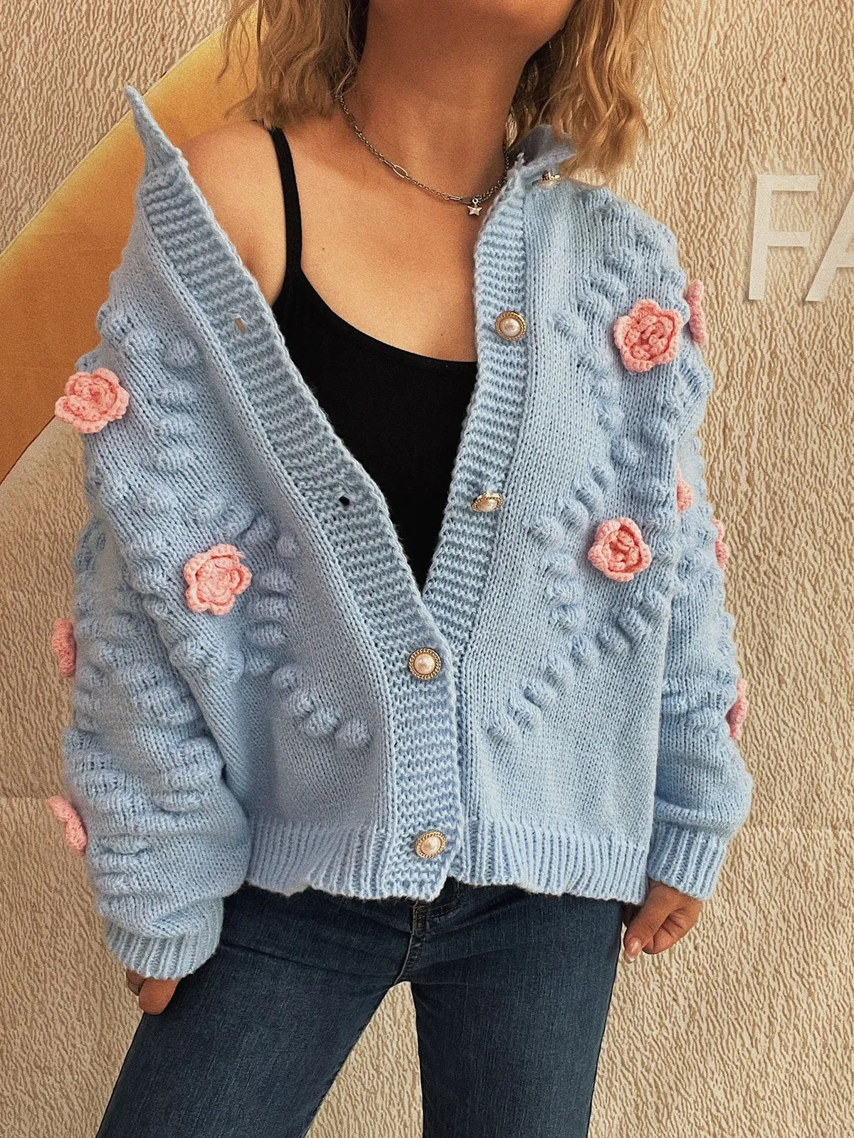 Ina cardigan med blomdetaljer, blå