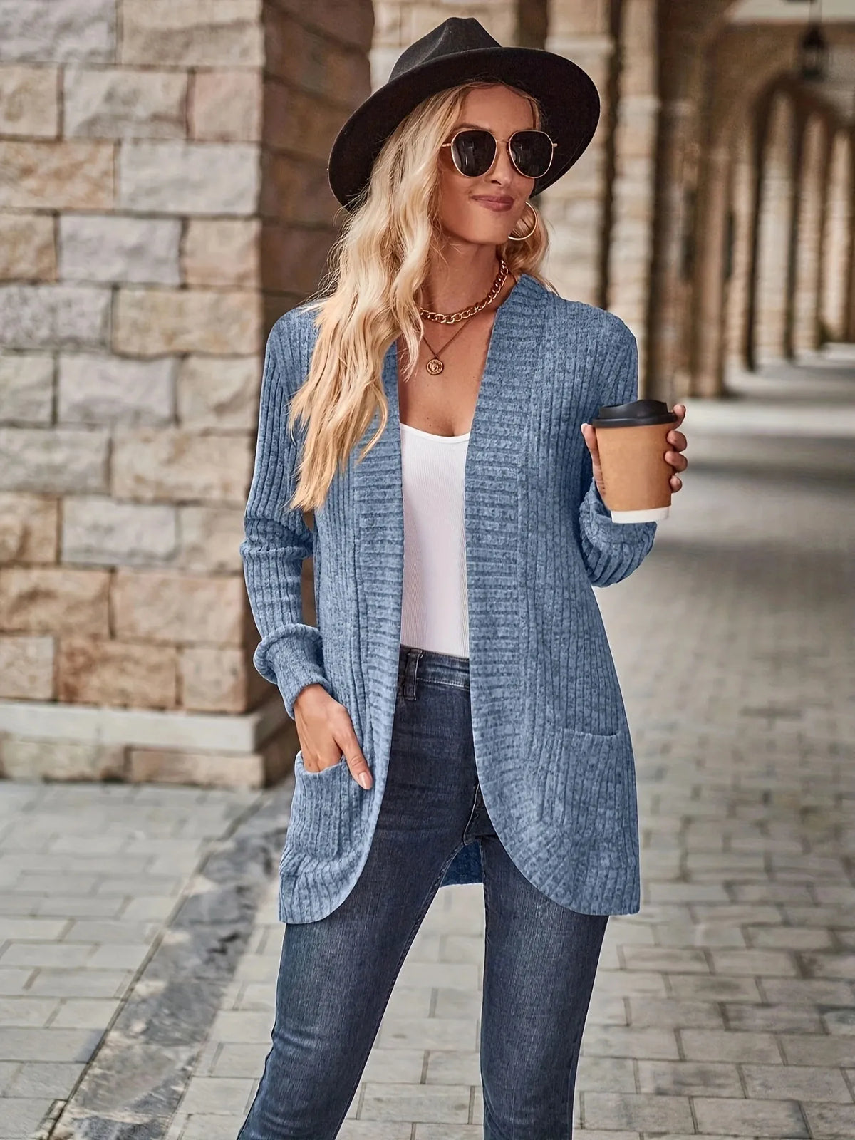 Cassie ribbstickad cardigan