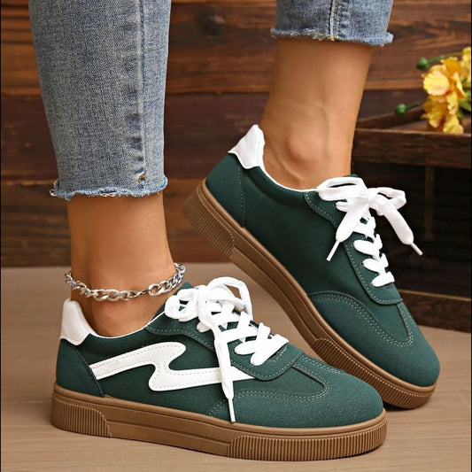 Nuria sneakers i läderlook