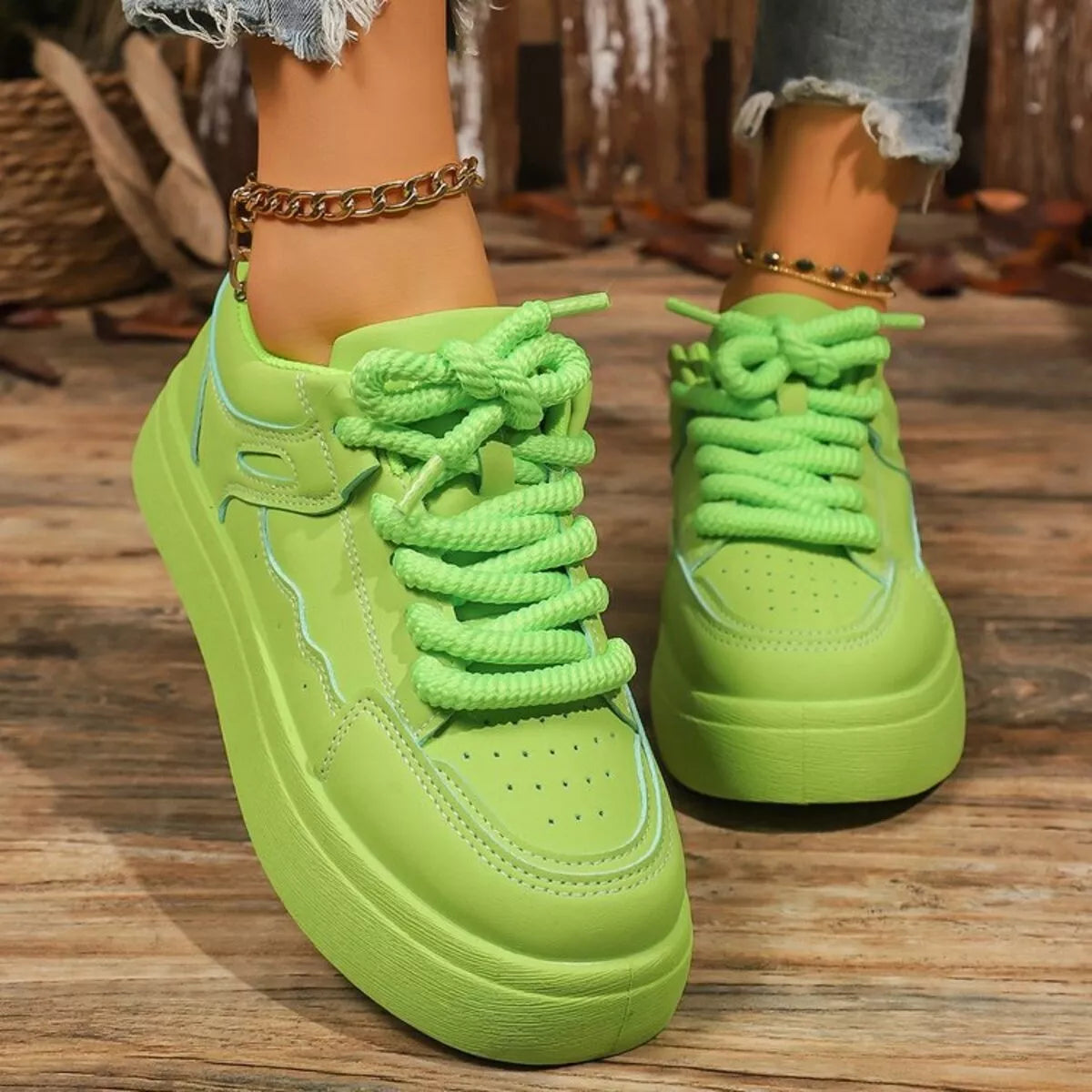 Rafaela sneakers i läderlook, grön