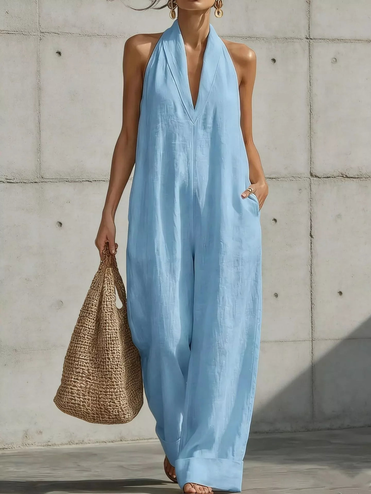 Alanis jumpsuit med halterneck, ljusblå