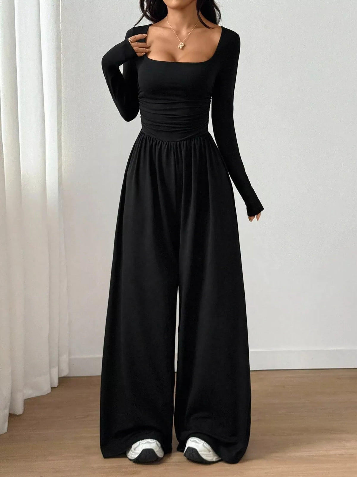 Jelena jumpsuit med fyrkantig ringning, svart