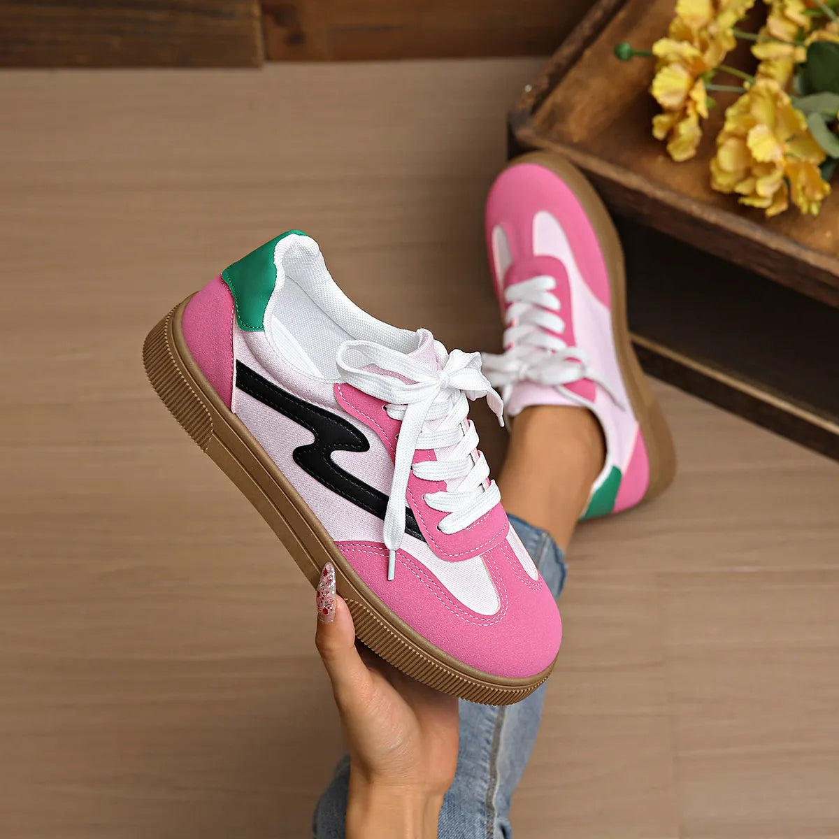 Nuria sneakers i läderlook, rosa