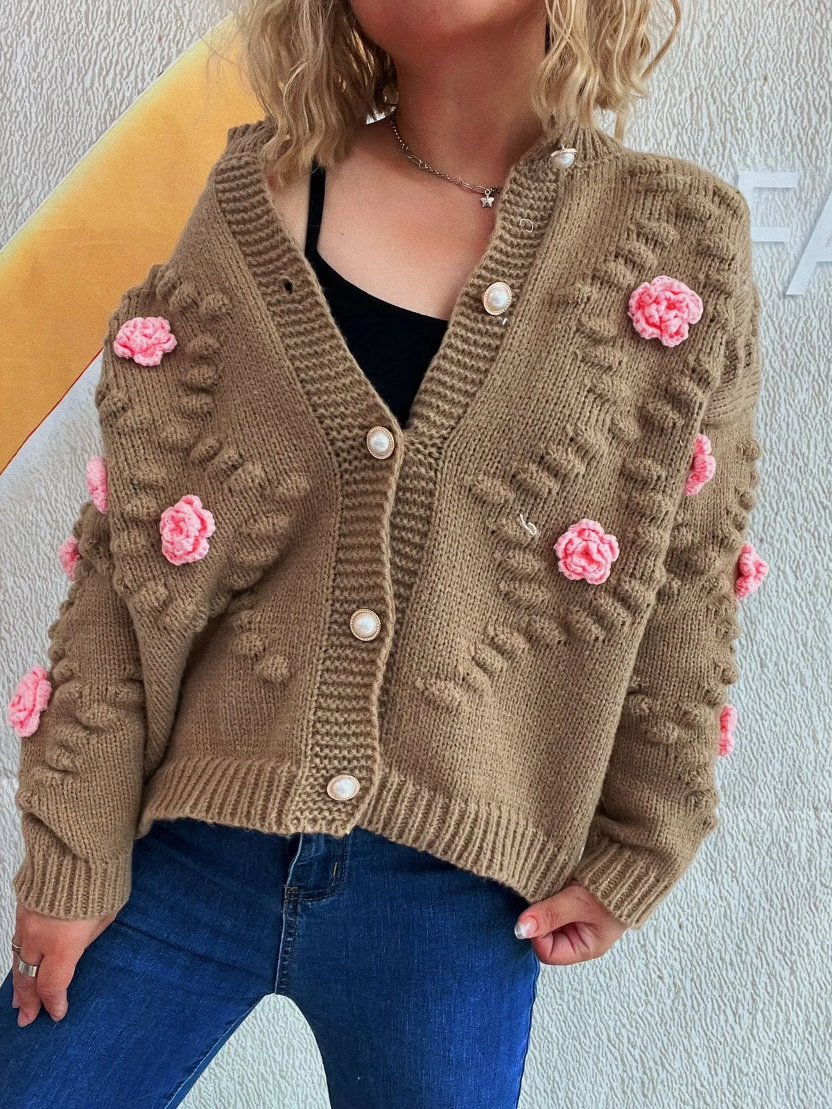 Ina cardigan med blomdetaljer, brun